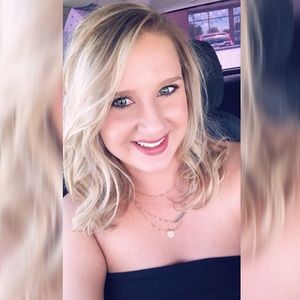 Meet your Posher, Stephanie